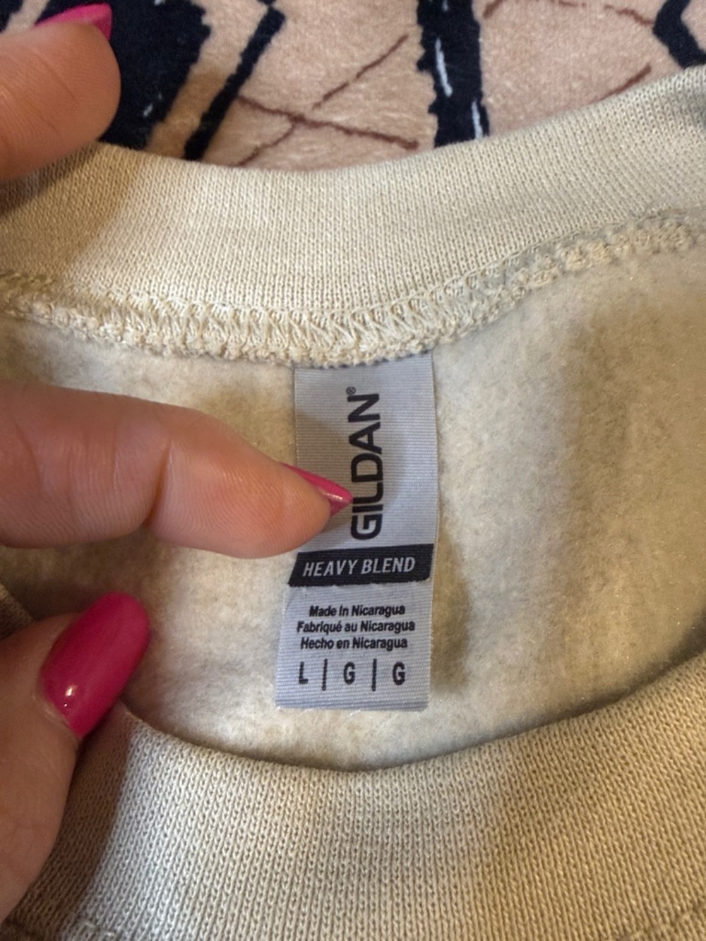NWOT Gildan Cream Crewneck Sweatshirt with COZY Season Graphic - Picture 2 of 5